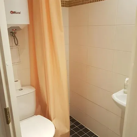 On Tehnika 19 * Таллин